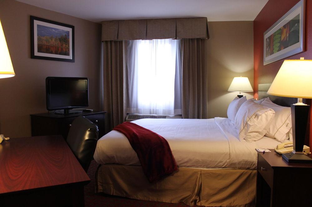 Holiday Inn Express & Suites Colorado Springs-Airport By Ihg Экстерьер фото