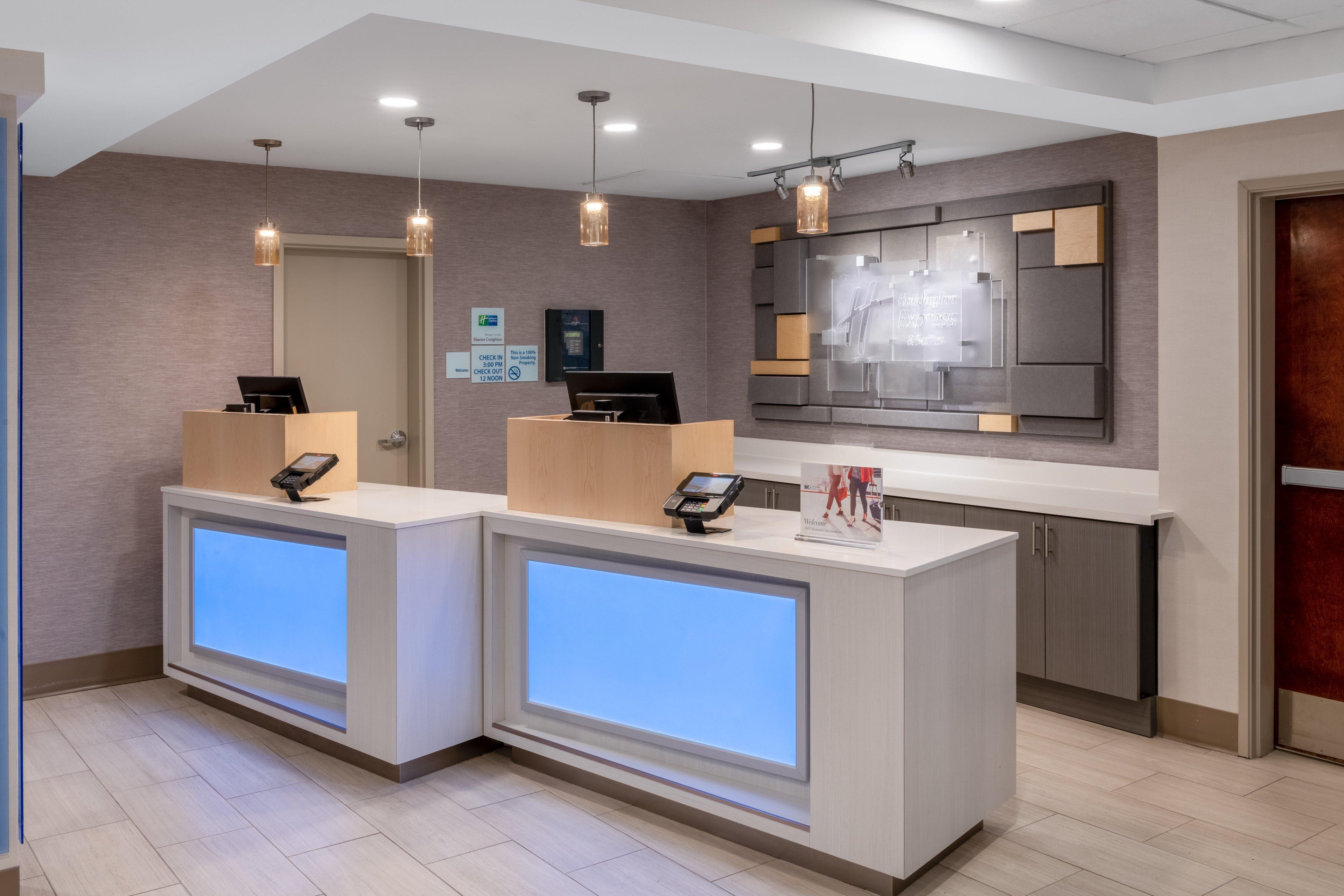 Holiday Inn Express & Suites Colorado Springs-Airport By Ihg Экстерьер фото
