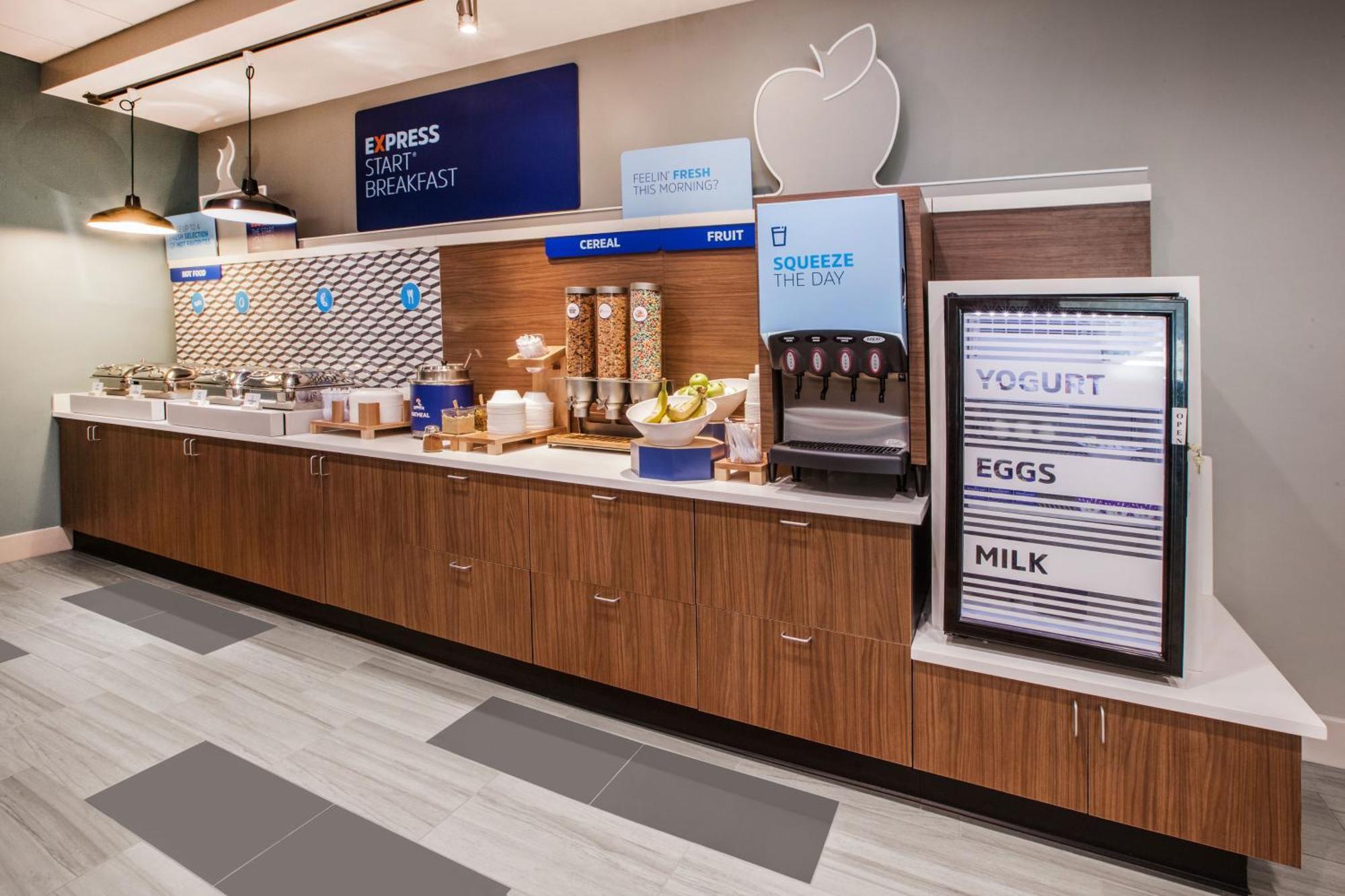 Holiday Inn Express & Suites Colorado Springs-Airport By Ihg Экстерьер фото