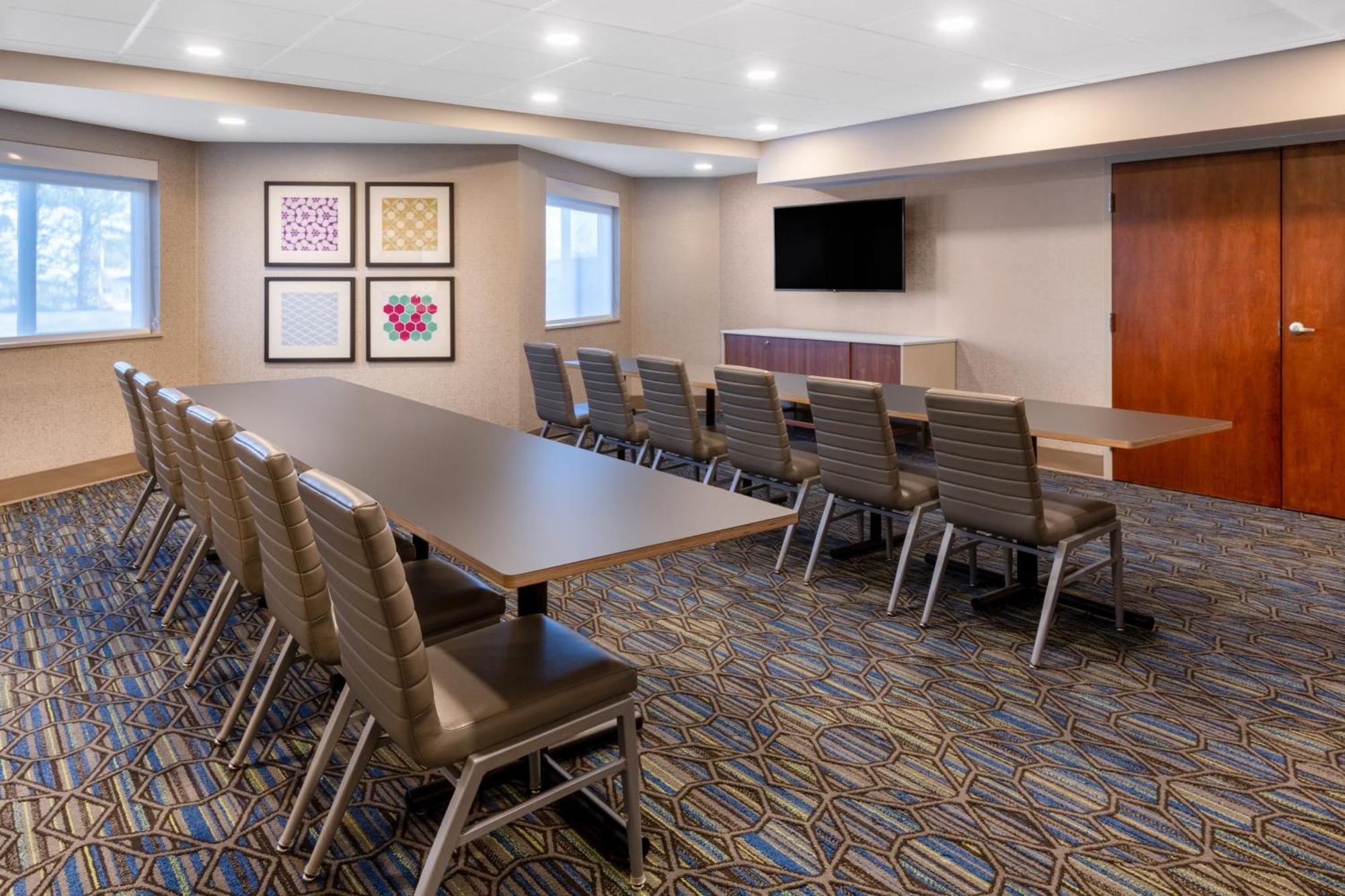 Holiday Inn Express & Suites Colorado Springs-Airport By Ihg Экстерьер фото
