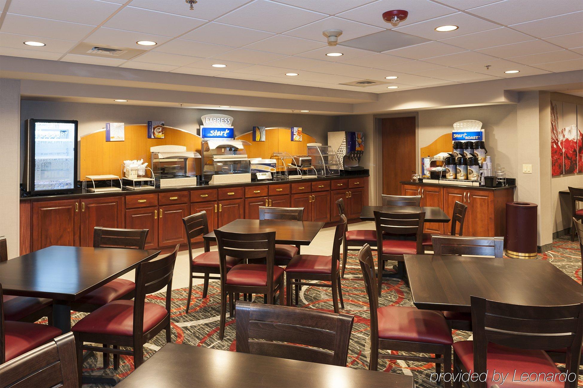 Holiday Inn Express & Suites Colorado Springs-Airport By Ihg Экстерьер фото