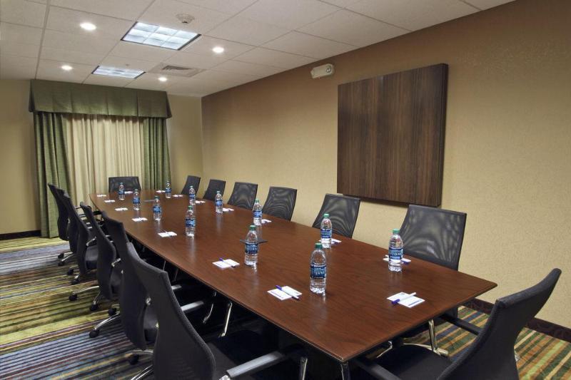 Holiday Inn Express & Suites Colorado Springs-Airport By Ihg Экстерьер фото