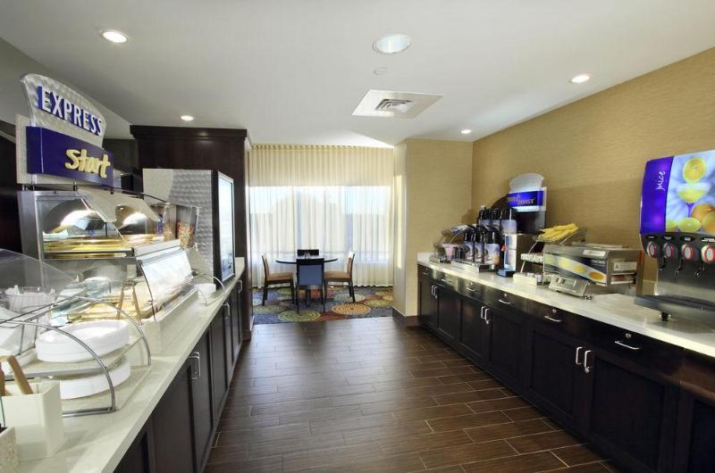 Holiday Inn Express & Suites Colorado Springs-Airport By Ihg Экстерьер фото