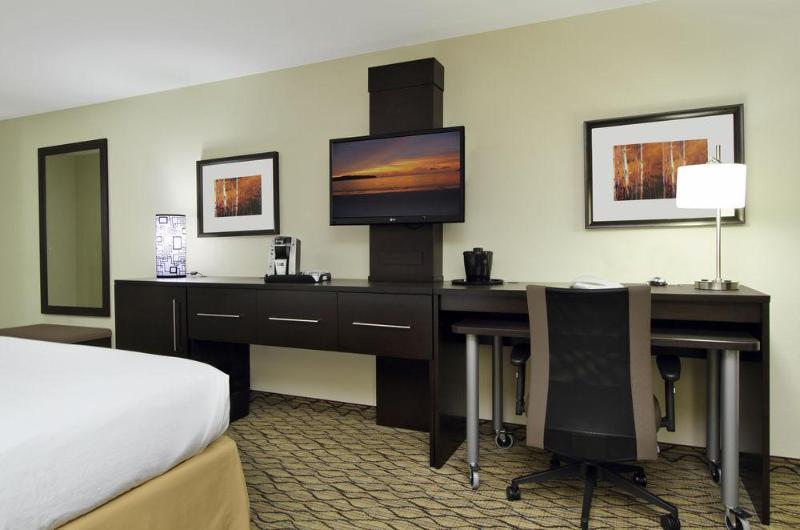Holiday Inn Express & Suites Colorado Springs-Airport By Ihg Экстерьер фото